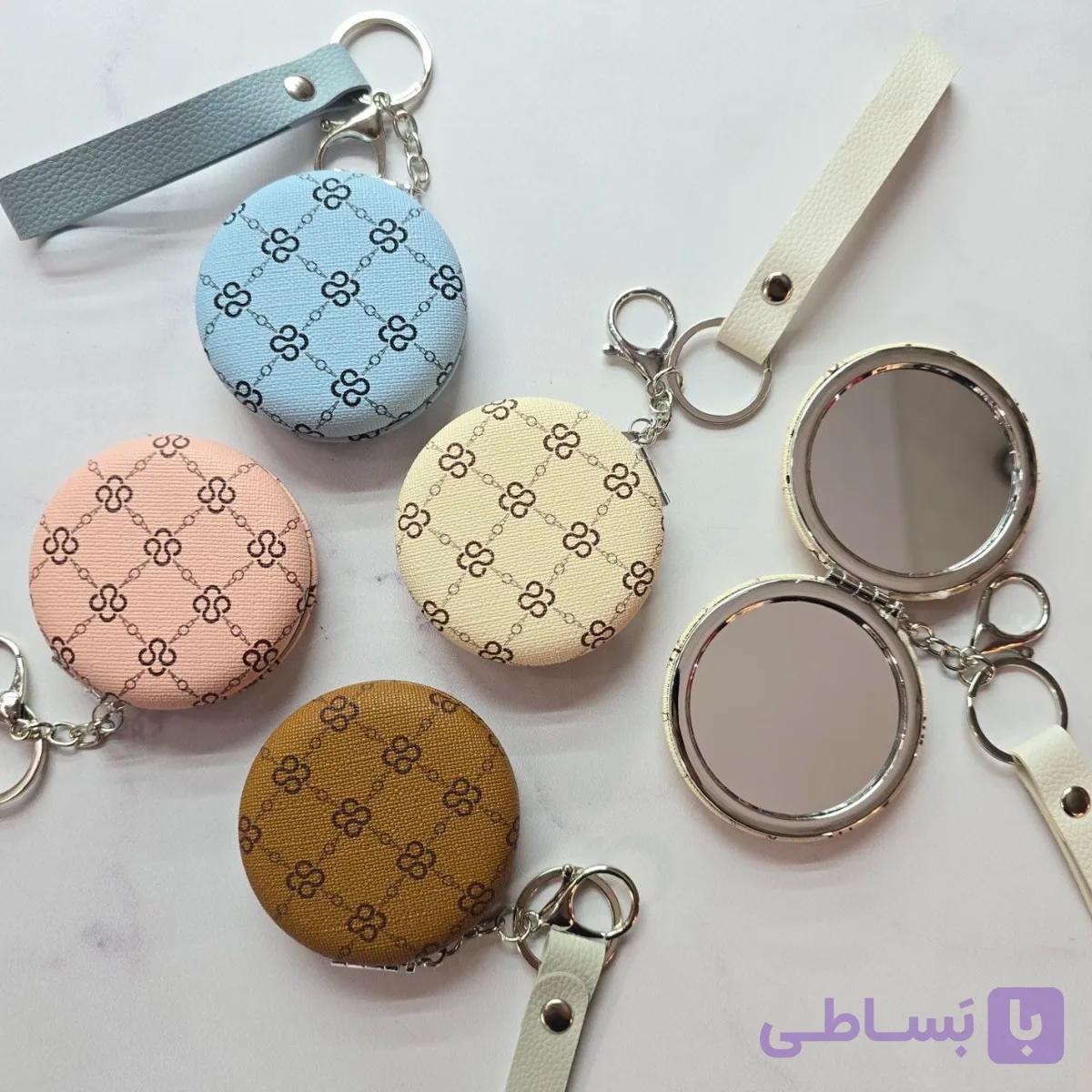 آینه جیبی دوطرفه گرد آویز دار (نزدیک بین) — تصویر 1