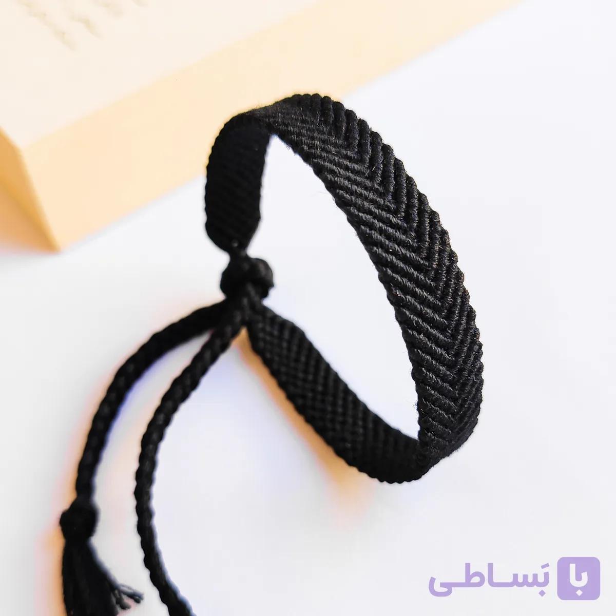 دستبند مردانه تک رنگ مشکی — تصویر 1