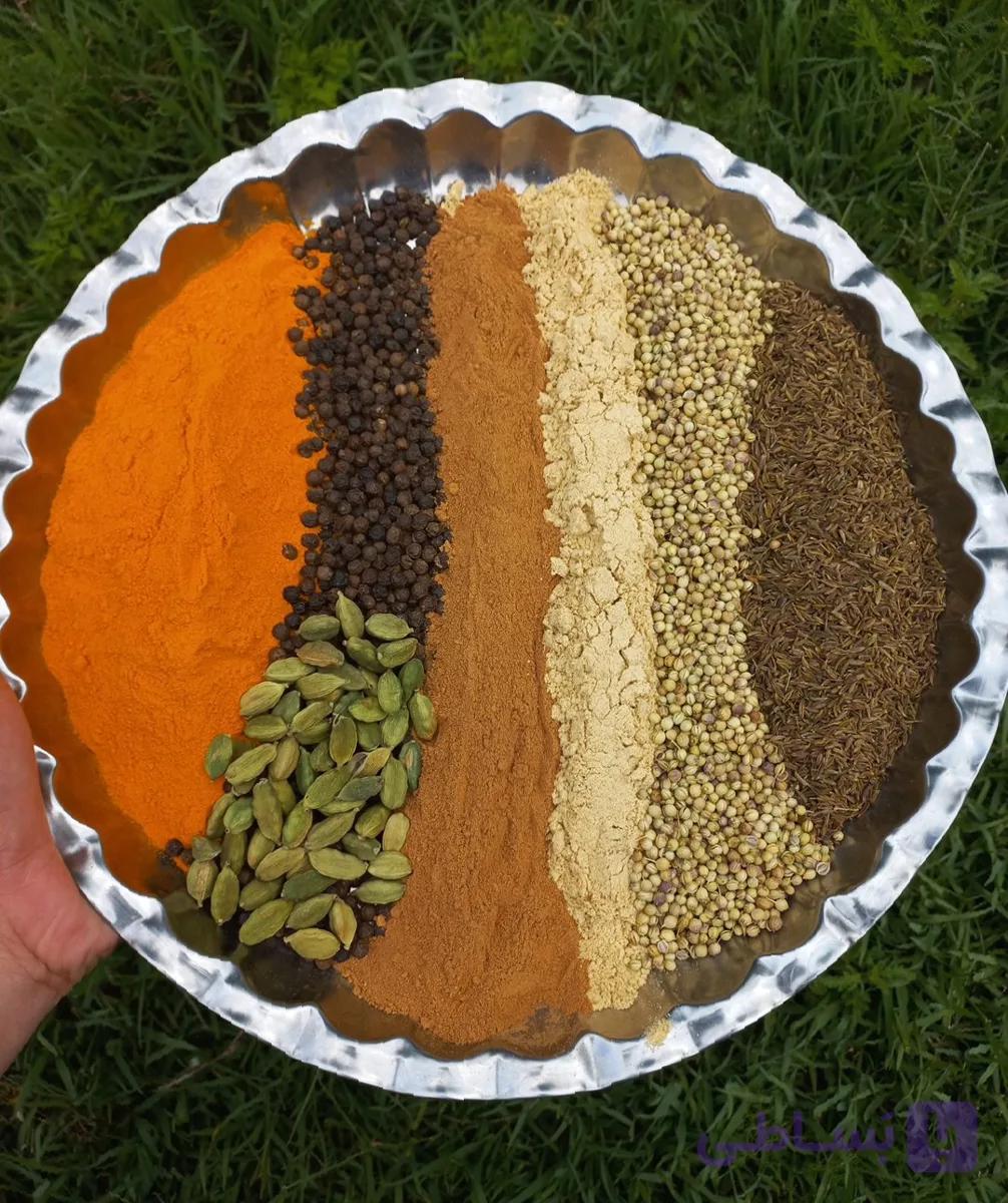 ادویه کاری وزن ۱۰۰گرم