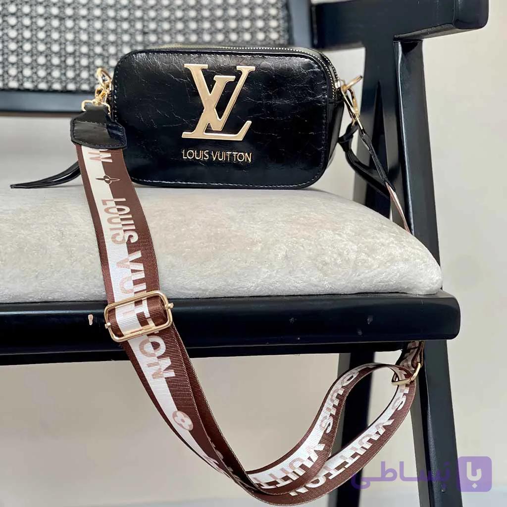 کیف پاسپورتی زنانه برند LV — تصویر 1