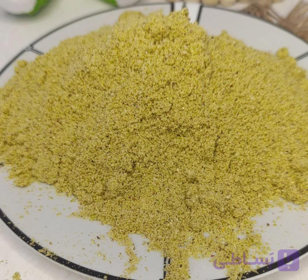پودر پسته با مغز پسته رسیده