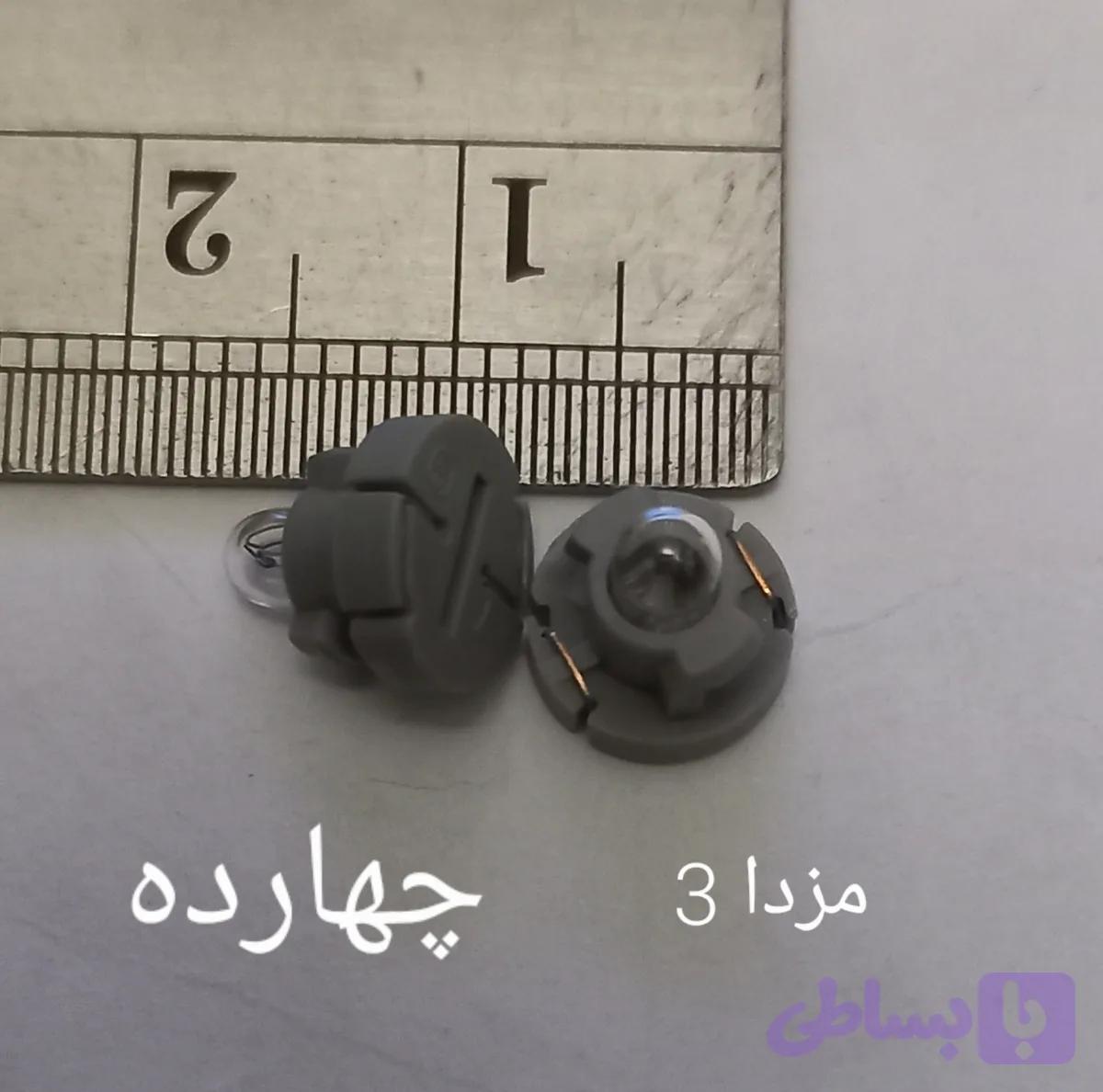 لامپ پشت آمپر خودرو