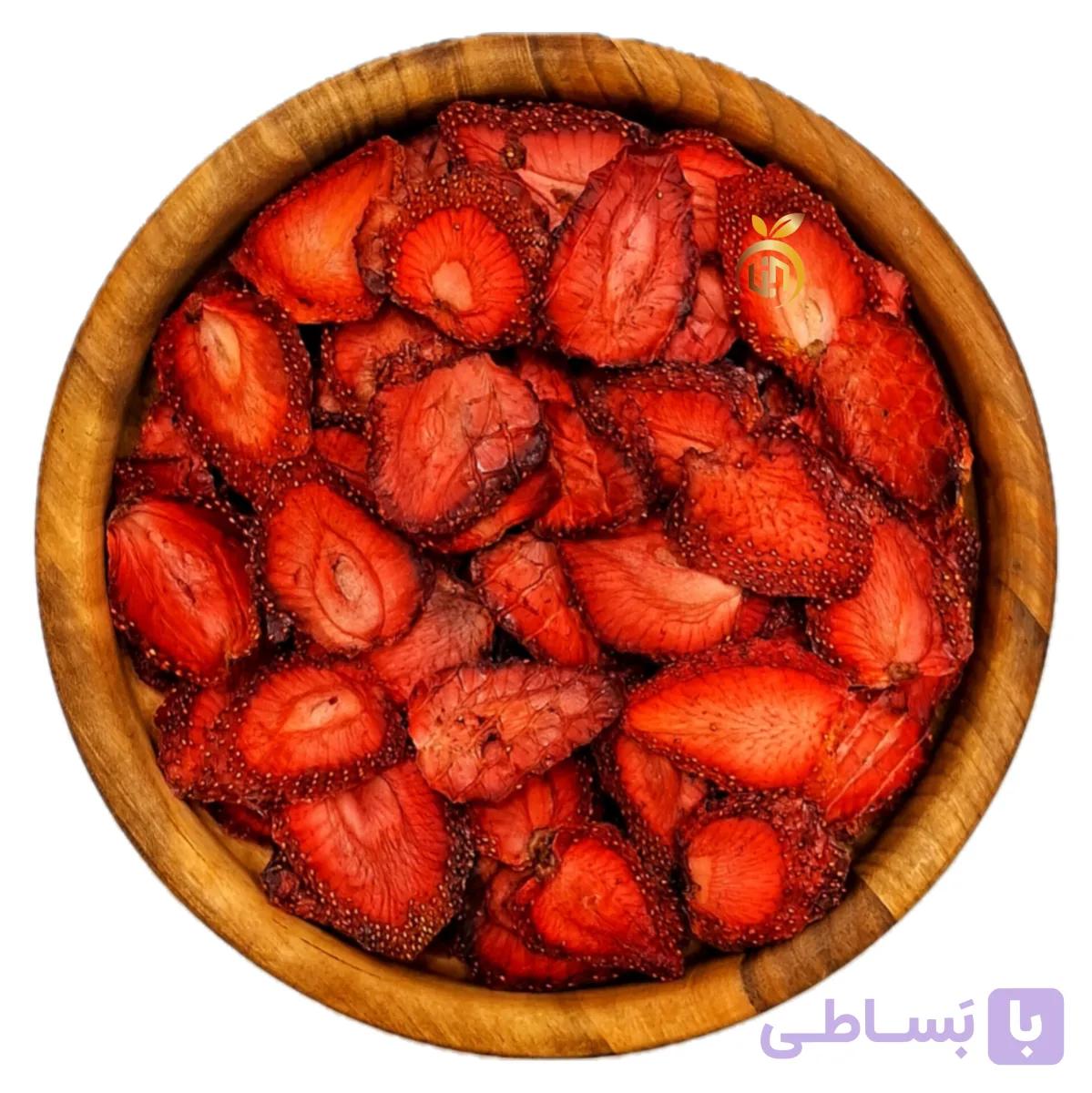 میوه خشک توت فرنگی پفکی ، کرانچ توت فرنگی نانا