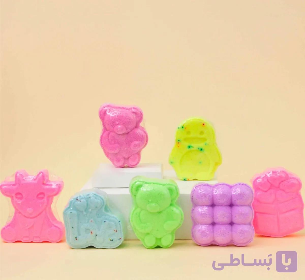 بمب حمام ( کوکتل پدیکور )