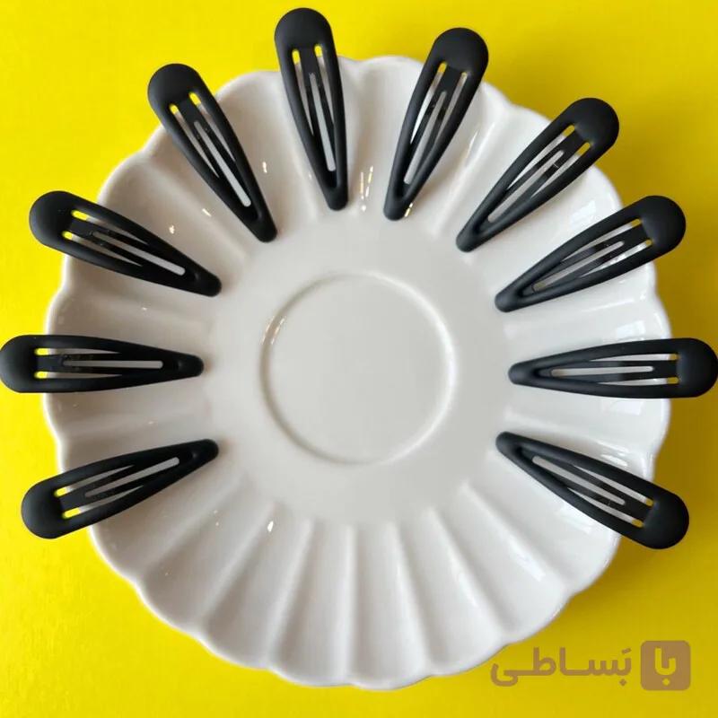 یک جفت گیره تق تقی مشکی مات مثلثی پینترستی مینیمال