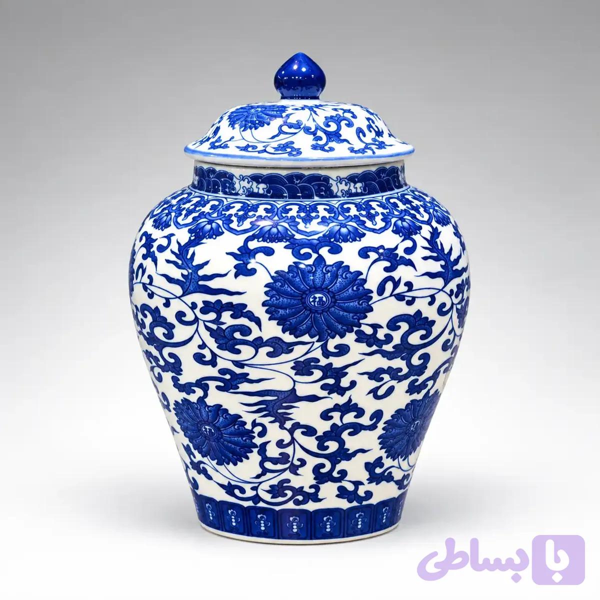 بانکه چینی آبی و سفید طرح گل و اسلیمی درب‌دار — تصویر 1