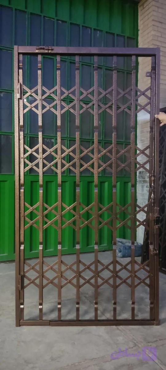 درب آکاردئونی طرح چهار گل گرید B: (کد 0H6Z9) — تصویر 1