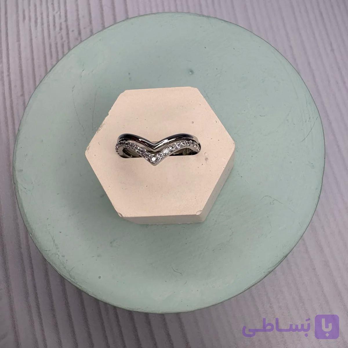 انگشتر ۲لاین V نگیندار
