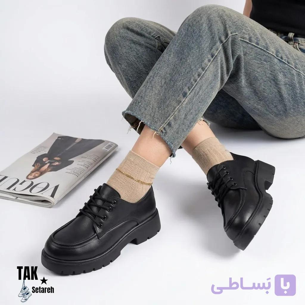 کالج زنانه مدل لوفر بندی کلاسیک (طراحی مینیمال و شیک اداری-کژوال، بنددار با دوخت موکاسین روی پنجه و زیره لژدار تراکتوری دندانه‌دار) — تصویر 1