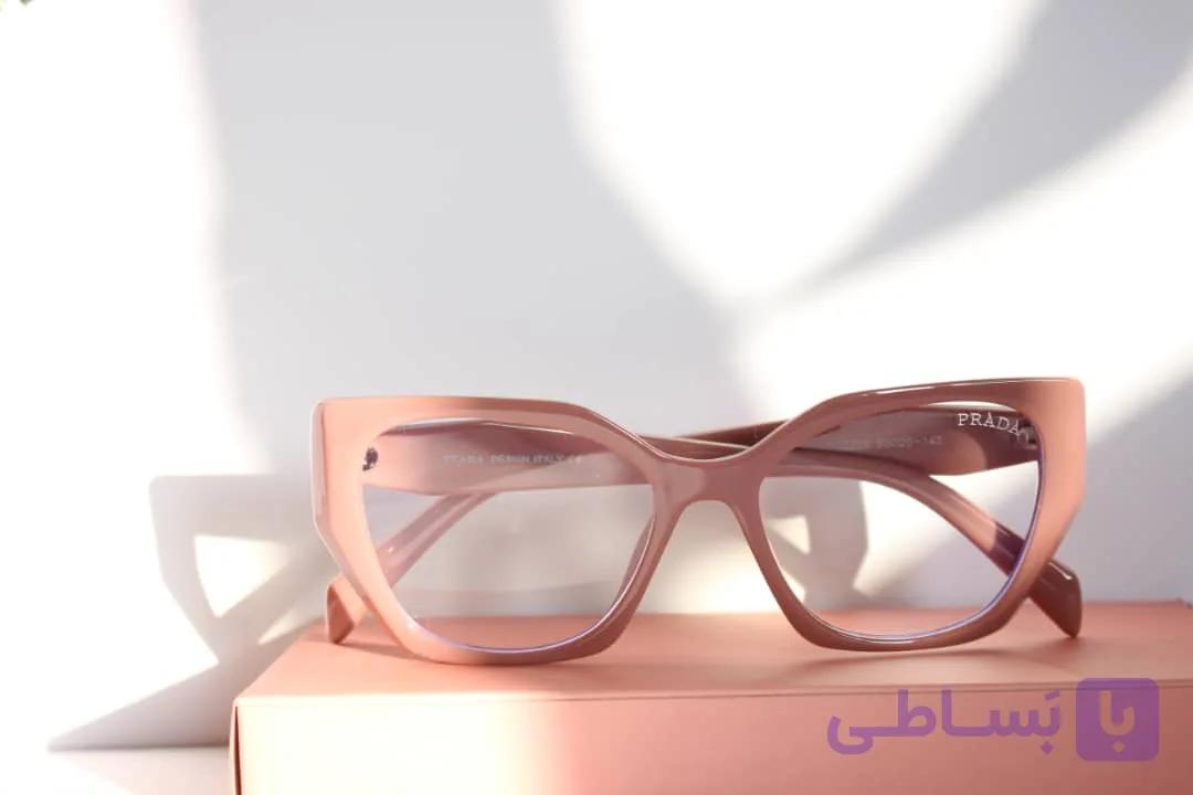 عینک شیشه ای