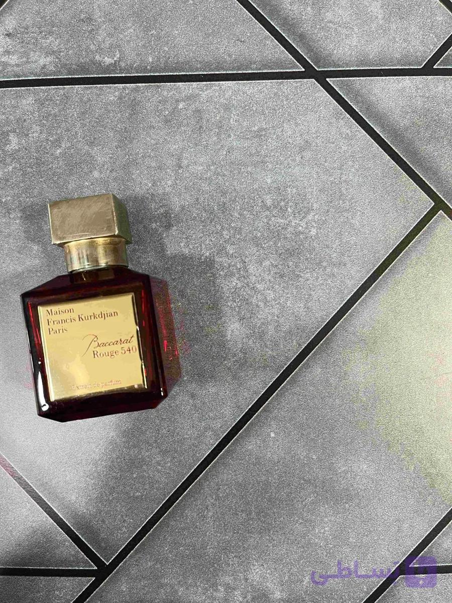 ادکلن تسترباکارات رژ قرمز برند مستر عطر