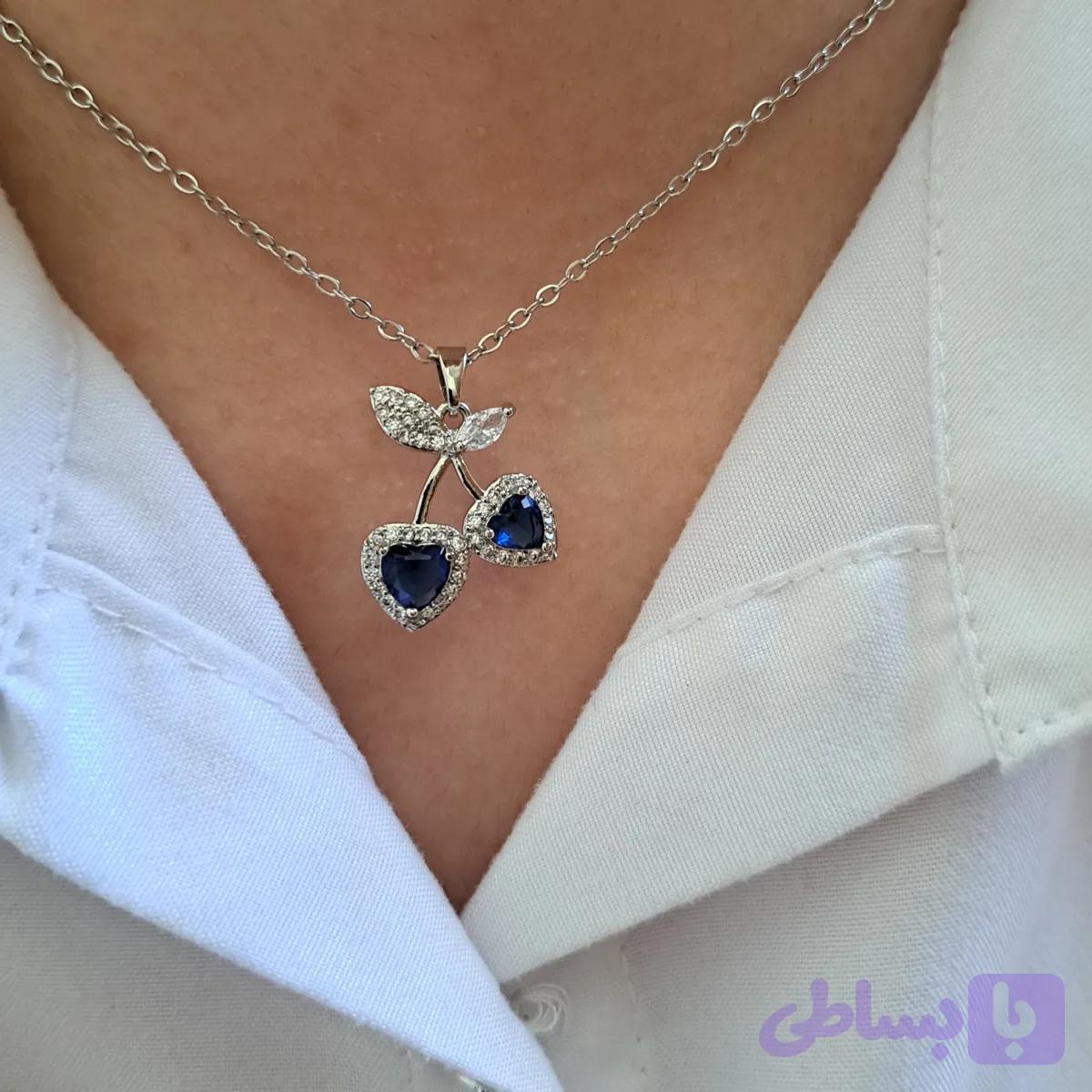گردنبند گیلاس نگین آبی تیره