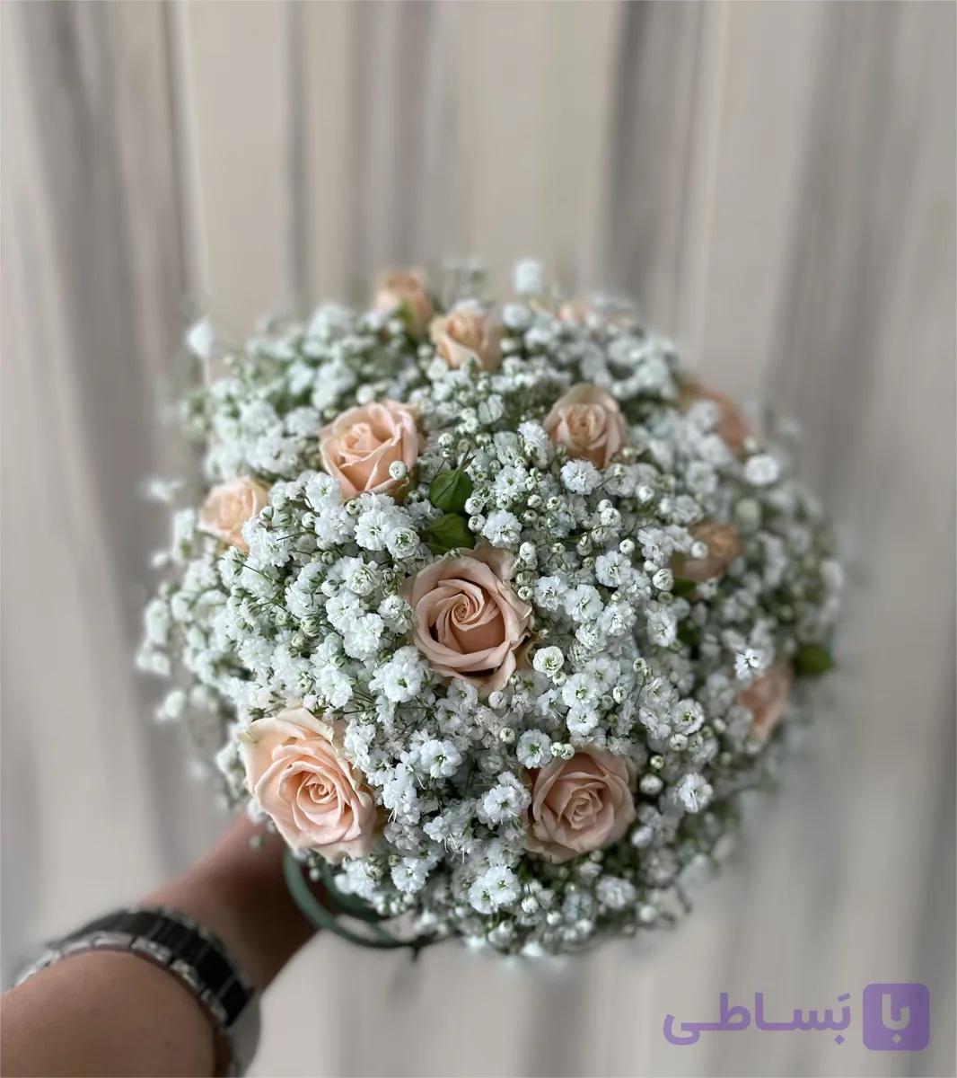 دسته گل عروس ترکیب رز مینیاتوری و ژیپسوفیلا