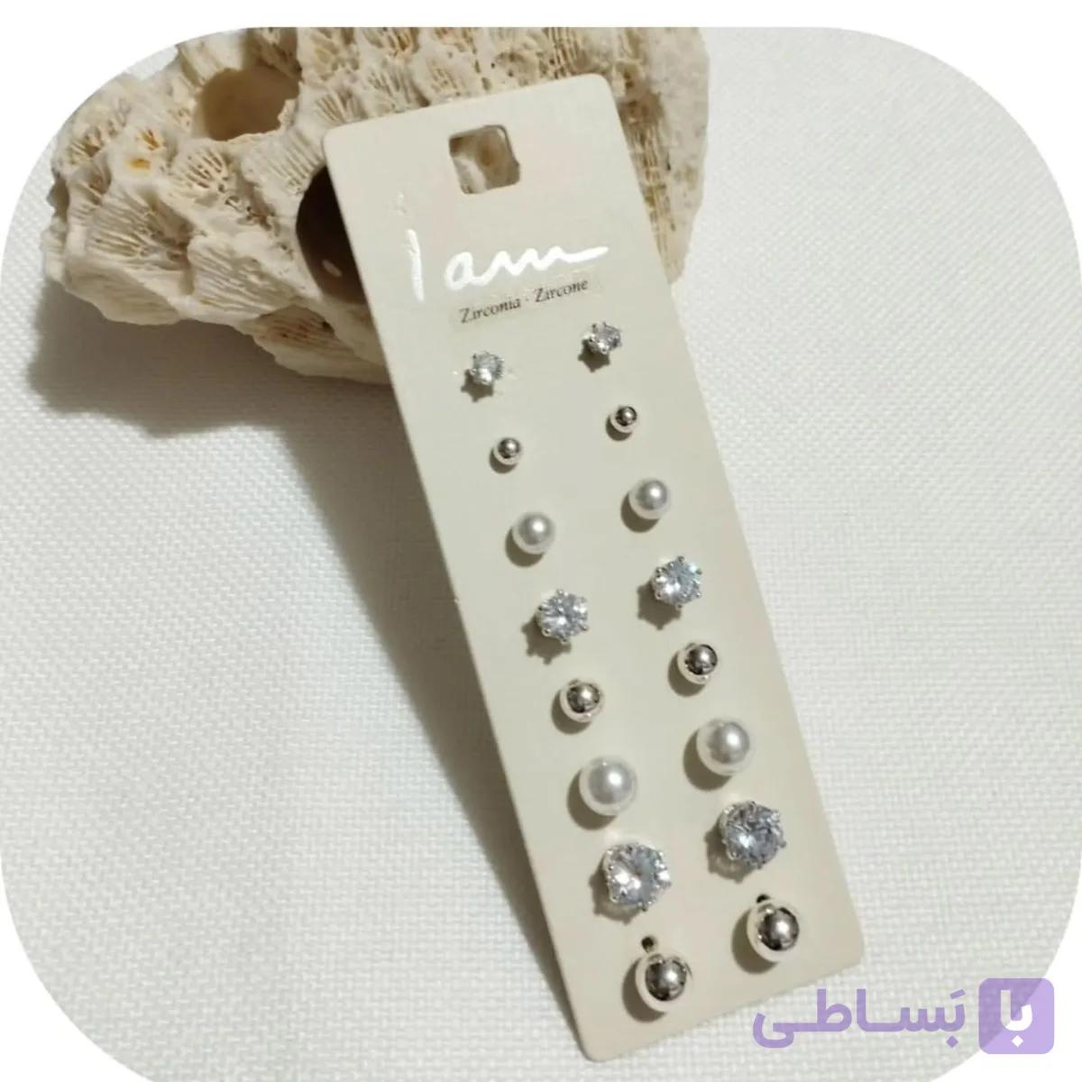 گوشواره میخی مروارید و نگیندار برند I am