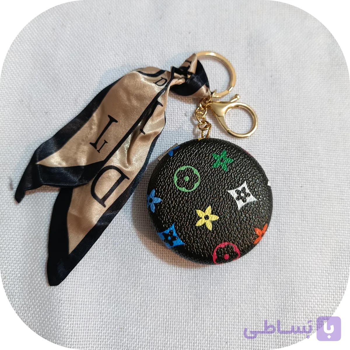 آیینه و جاسوئیچی طرح لوئیز ویتون