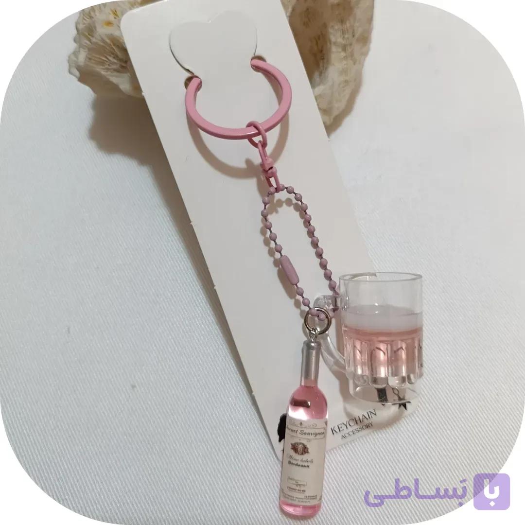 جاسوئیچی با آویز لیوان نوشیدنی