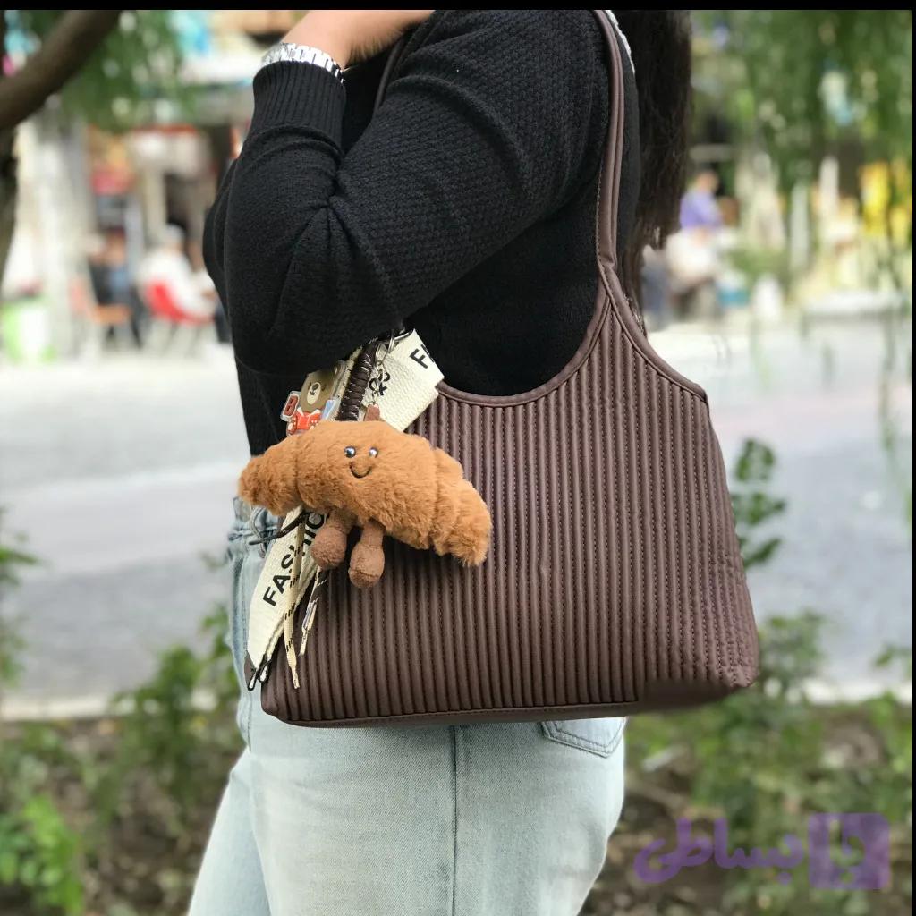 کیف زنانه جانان چارم بگ دار کد 1603 — تصویر 1