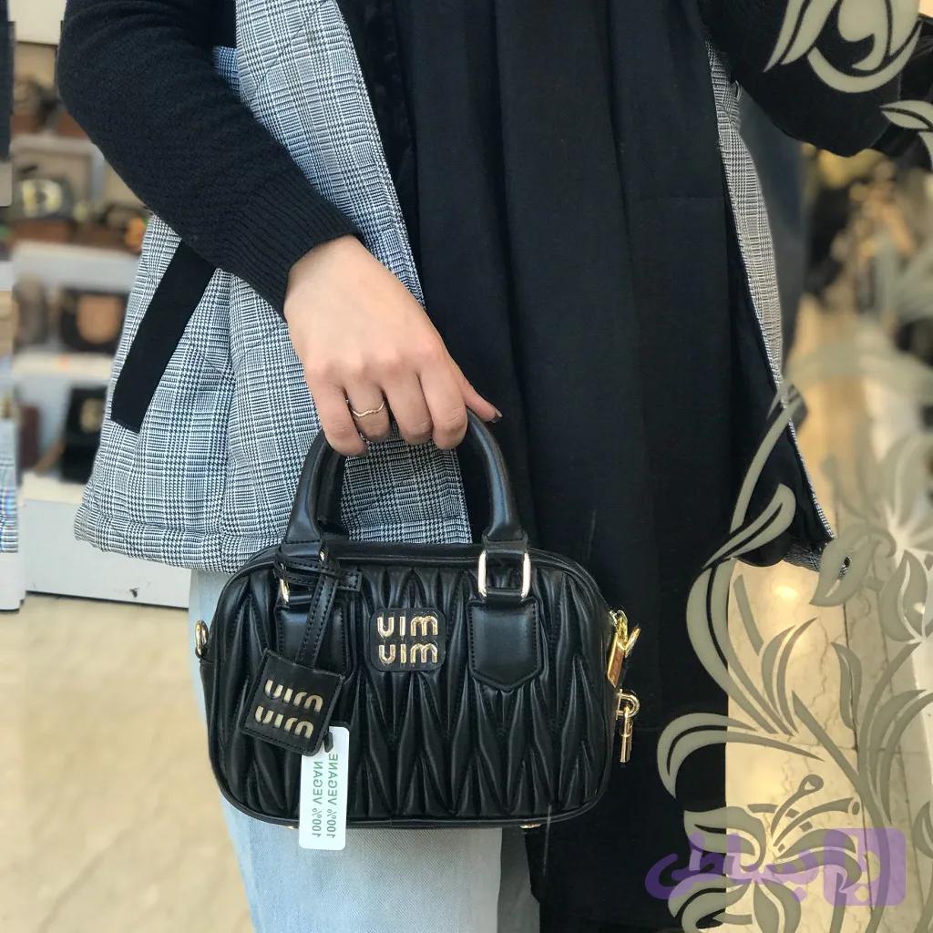 کیف زنانه گلدوزی miu miu وارداتی کد 1093 — تصویر 1