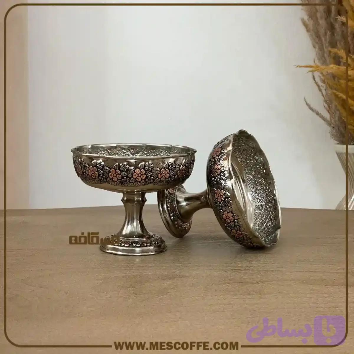 پیاله مسی پایه دار(کد2106)