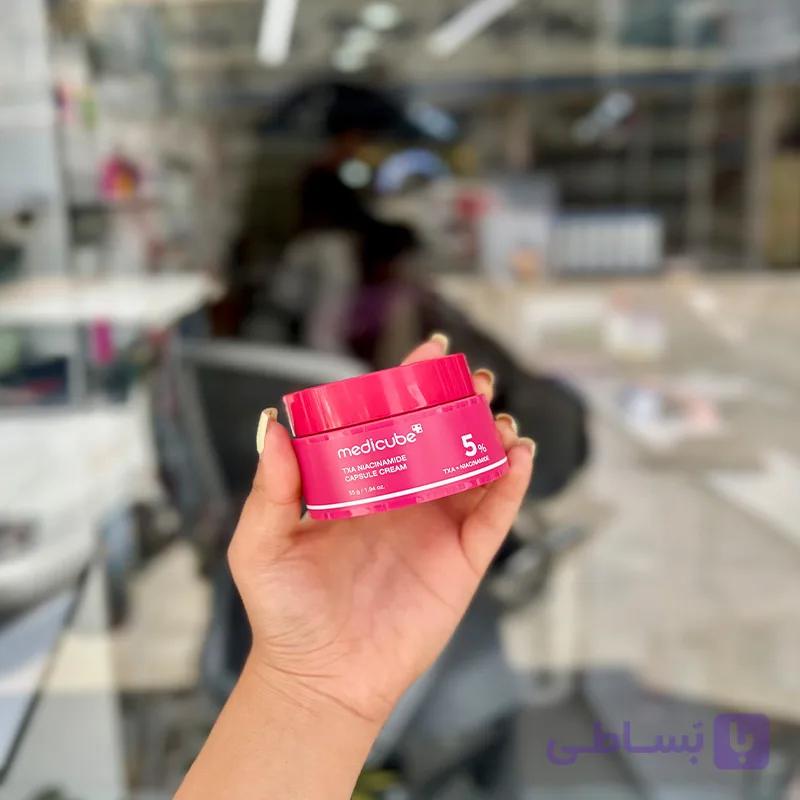 کرم کپسولی مدیکیوب نیاسینامید 5% ضدلک کاسه ای