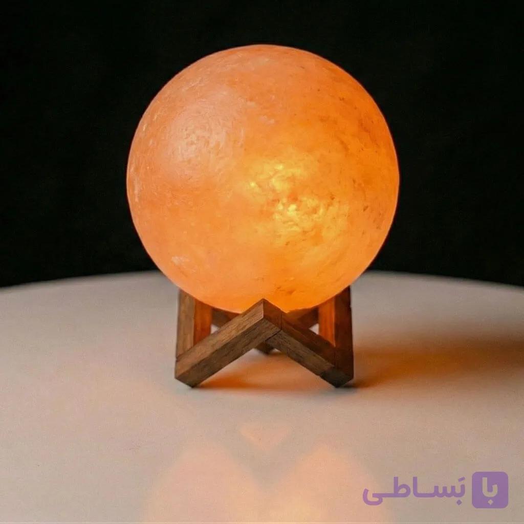 آباژور سنگ نمک مدل گوی (پایه چوب) بهمراه هدیه — تصویر 1