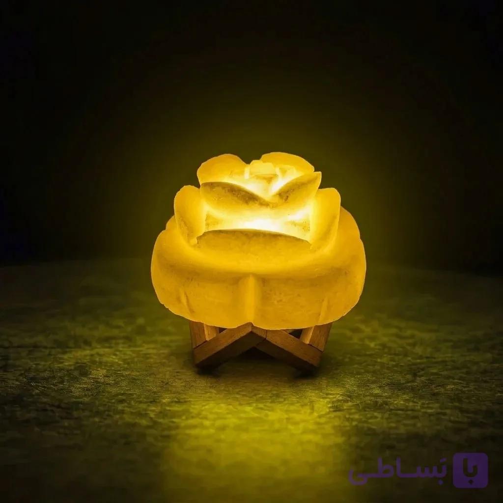 آباژور سنگ نمک مدل گل رُز بهمراه هدیه — تصویر 1