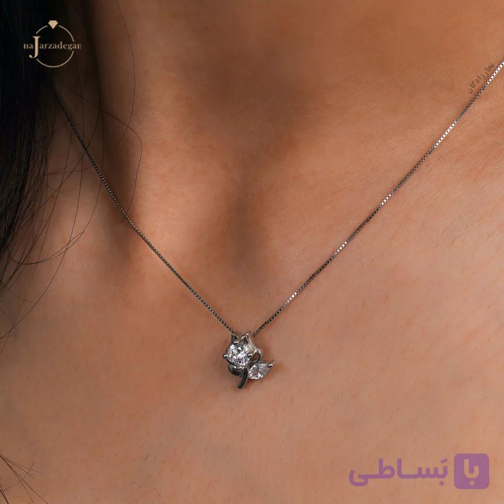 گردنبند نقره زنانه گل نگین دار بلسا عیار 925 کد 1838 — تصویر 1