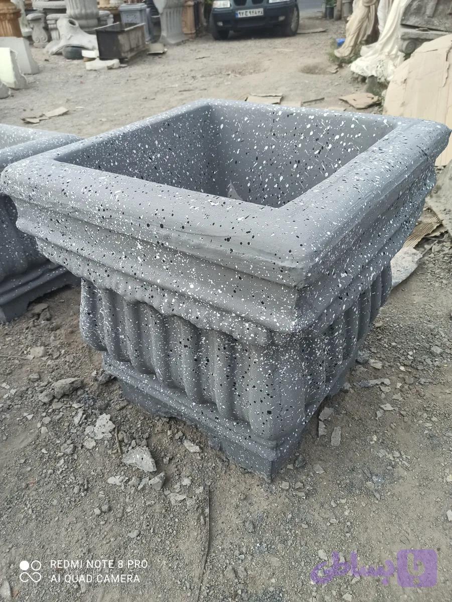 گلدان بتنی (همانتوس)