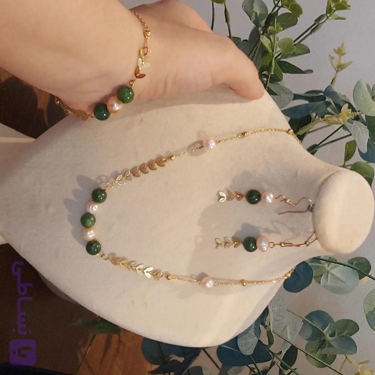 سرویس مروارید و عقیق سبز