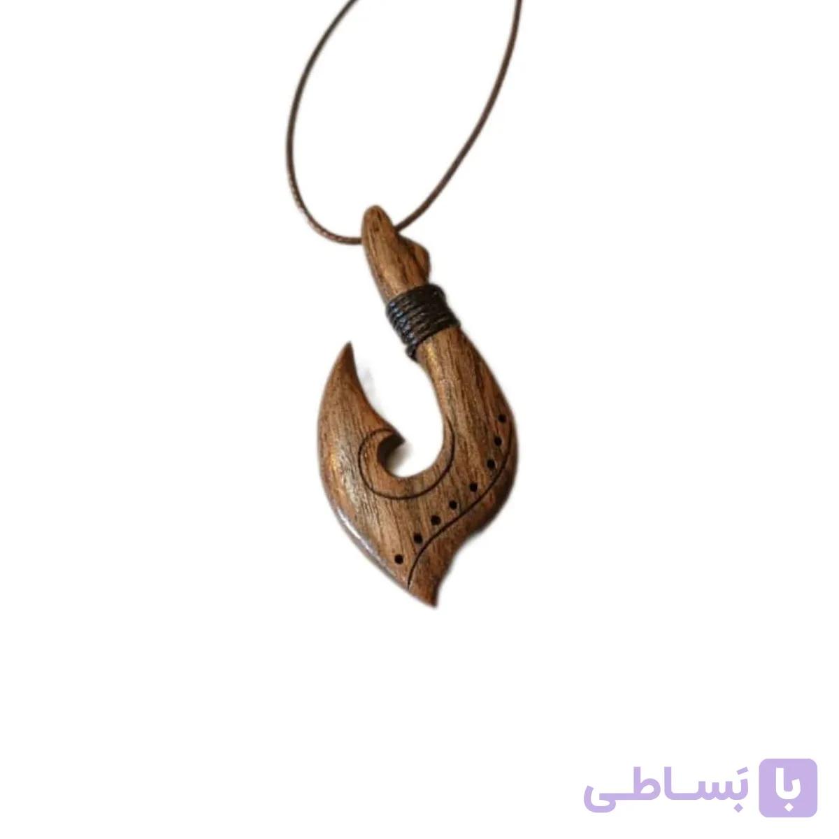 گردنبند قلاب ماهیگیری چوبی طرح لاوان — تصویر 1