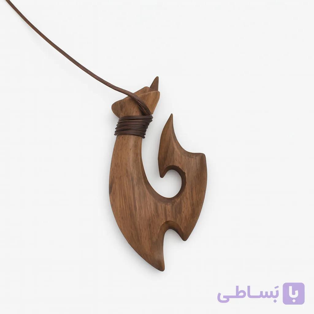 گردنبند قلاب ماهیگیری چوبی طرح هرمز — تصویر 1