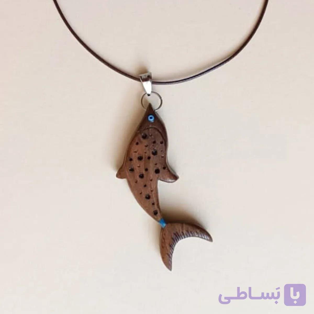 گردنبند چوبی دست ساز طرح ماهی — تصویر 1