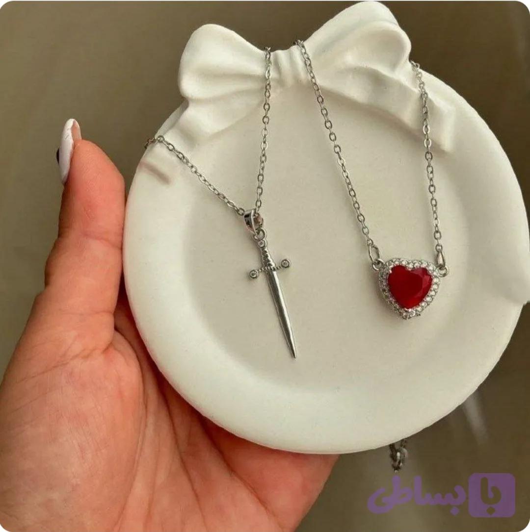 گردنبند قلب خنجر