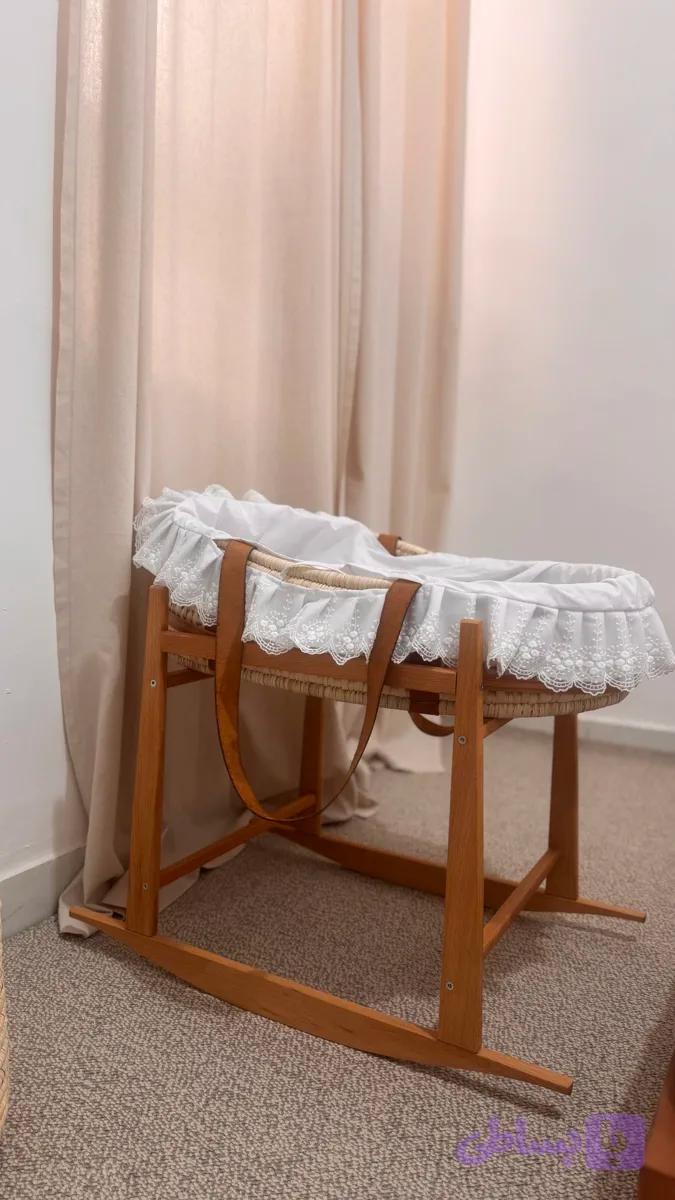 گهواره حصیری با چوب روس