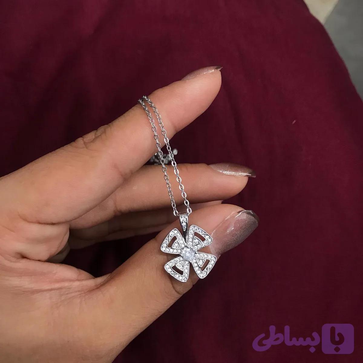 گردبند زنانه گل