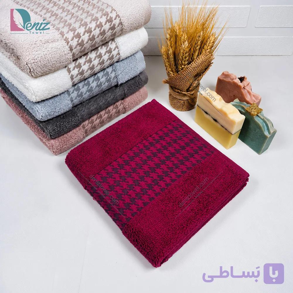 حوله دستی طرح پیچازی رنگ زرشکی