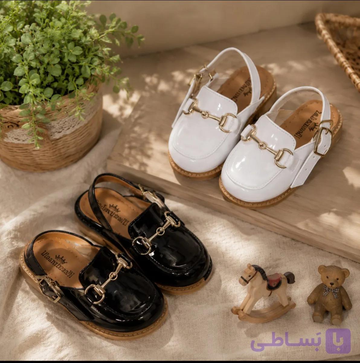 صندل دخترانه ورنی مازراتی — تصویر 1