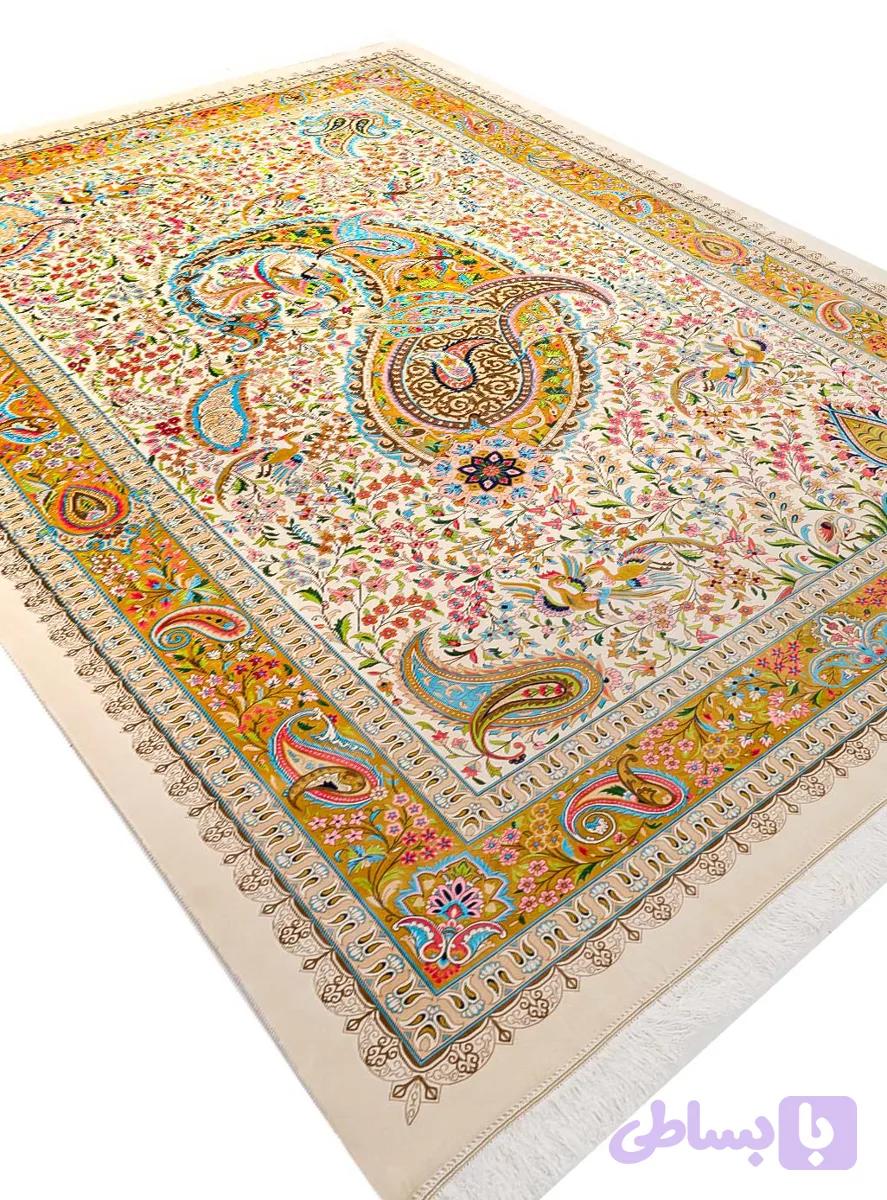 فرش ابریشم طرح بوته رنگ کرم 1700 شانه تراکم 5100 کد Q112 — تصویر 1