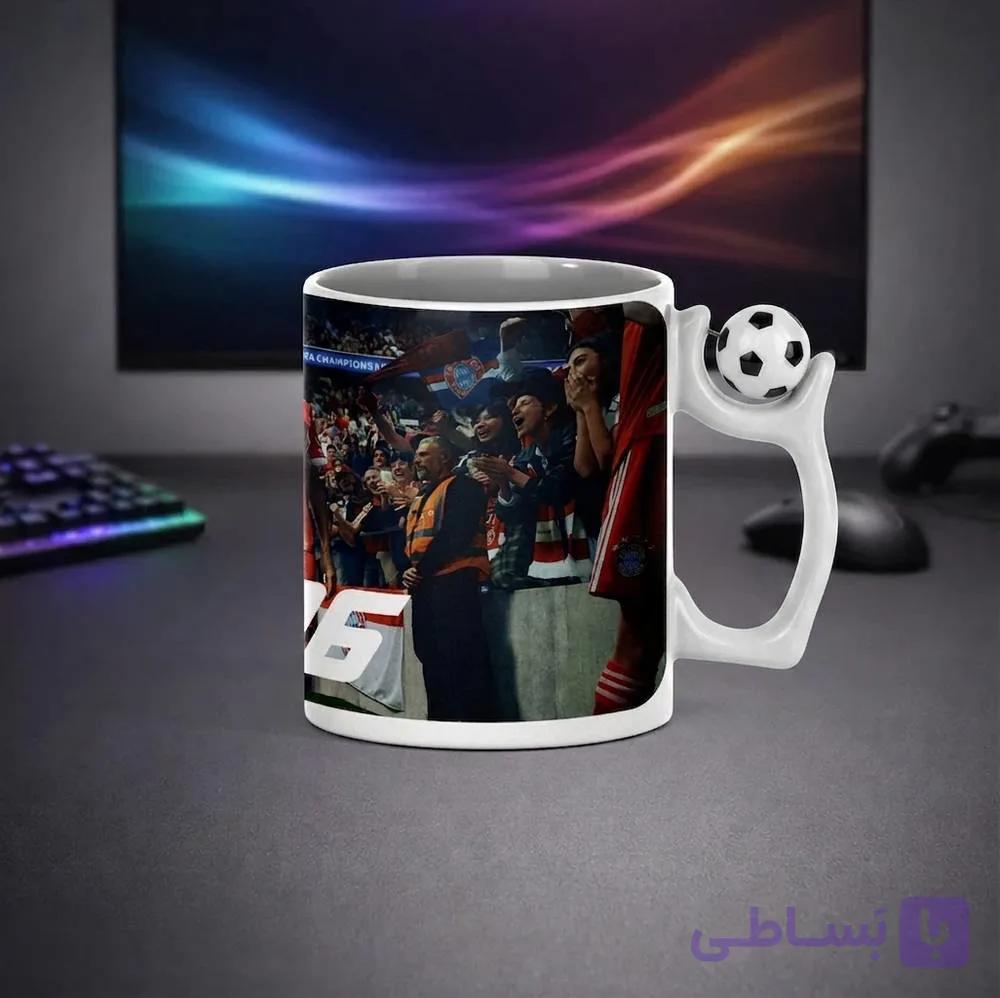 ماگ سرامیکی گیمینگ بازی FC26 با دسته فوتبالی — تصویر 1
