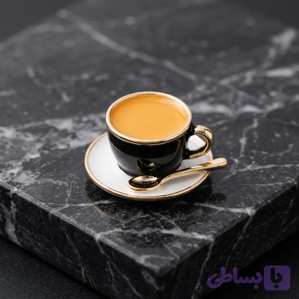 سنجاق سینه طرح فنجان قهوه مینیاتوری نوراشاپ | بروچ فانتزی کاپ قهوه و نعلبکی طلایی
