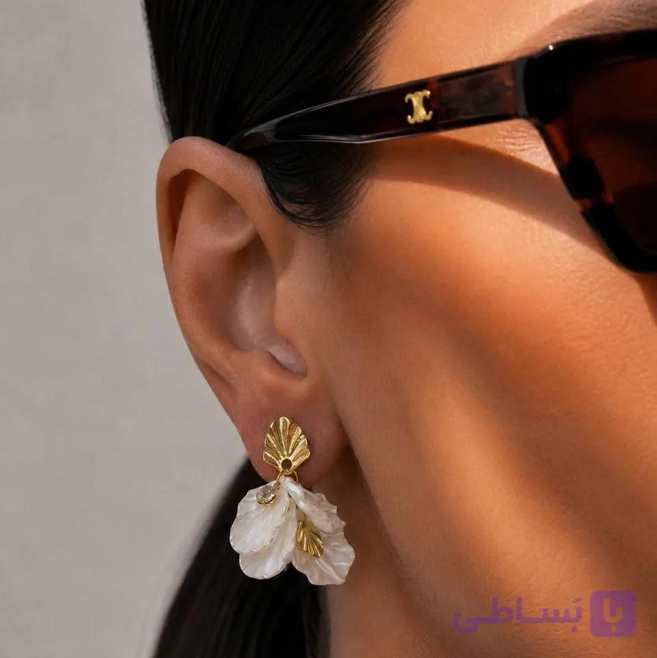 گوشواره فشن گلبرگ سفید کد0024