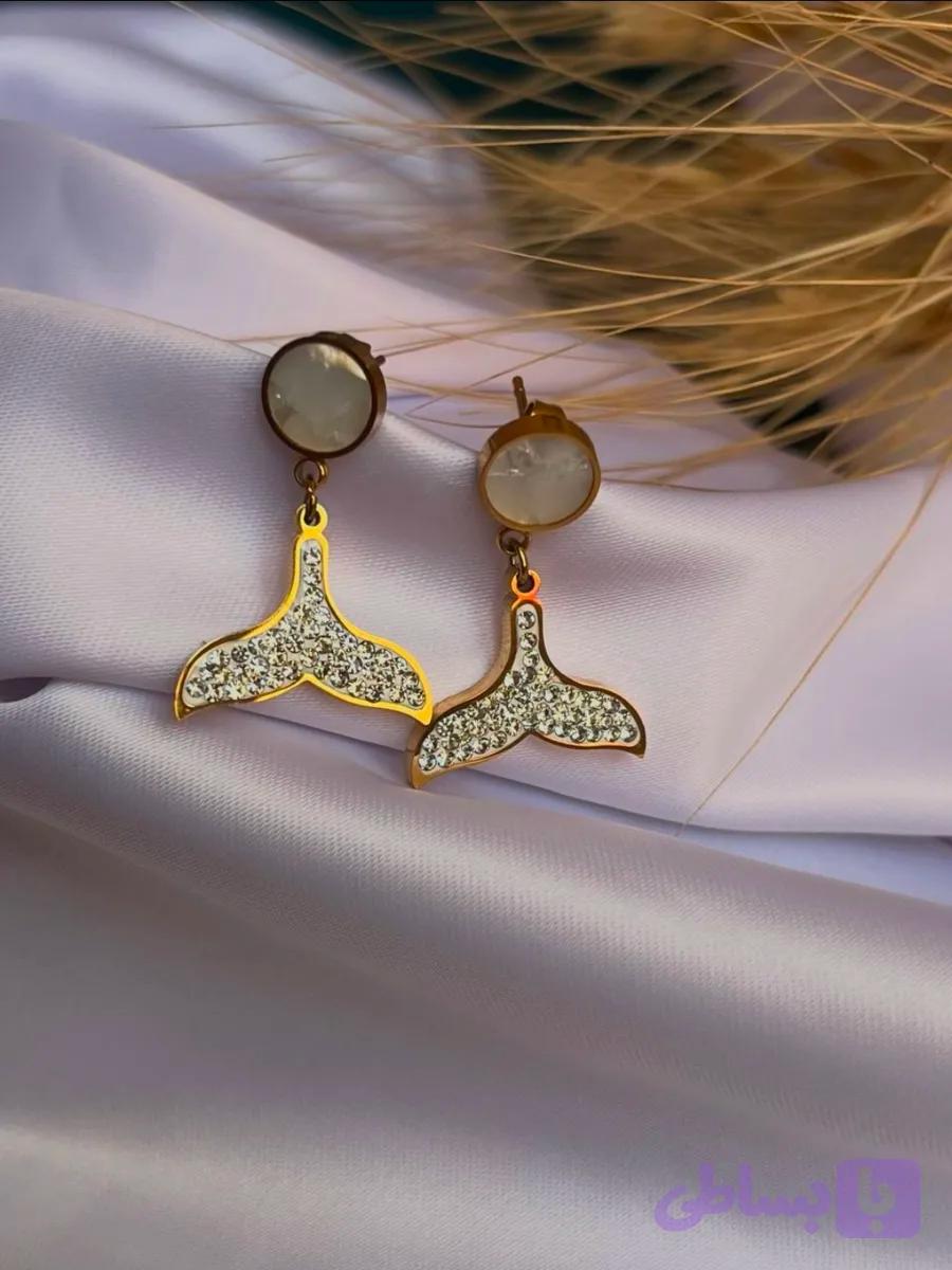گوشواره دم وال نگین دار