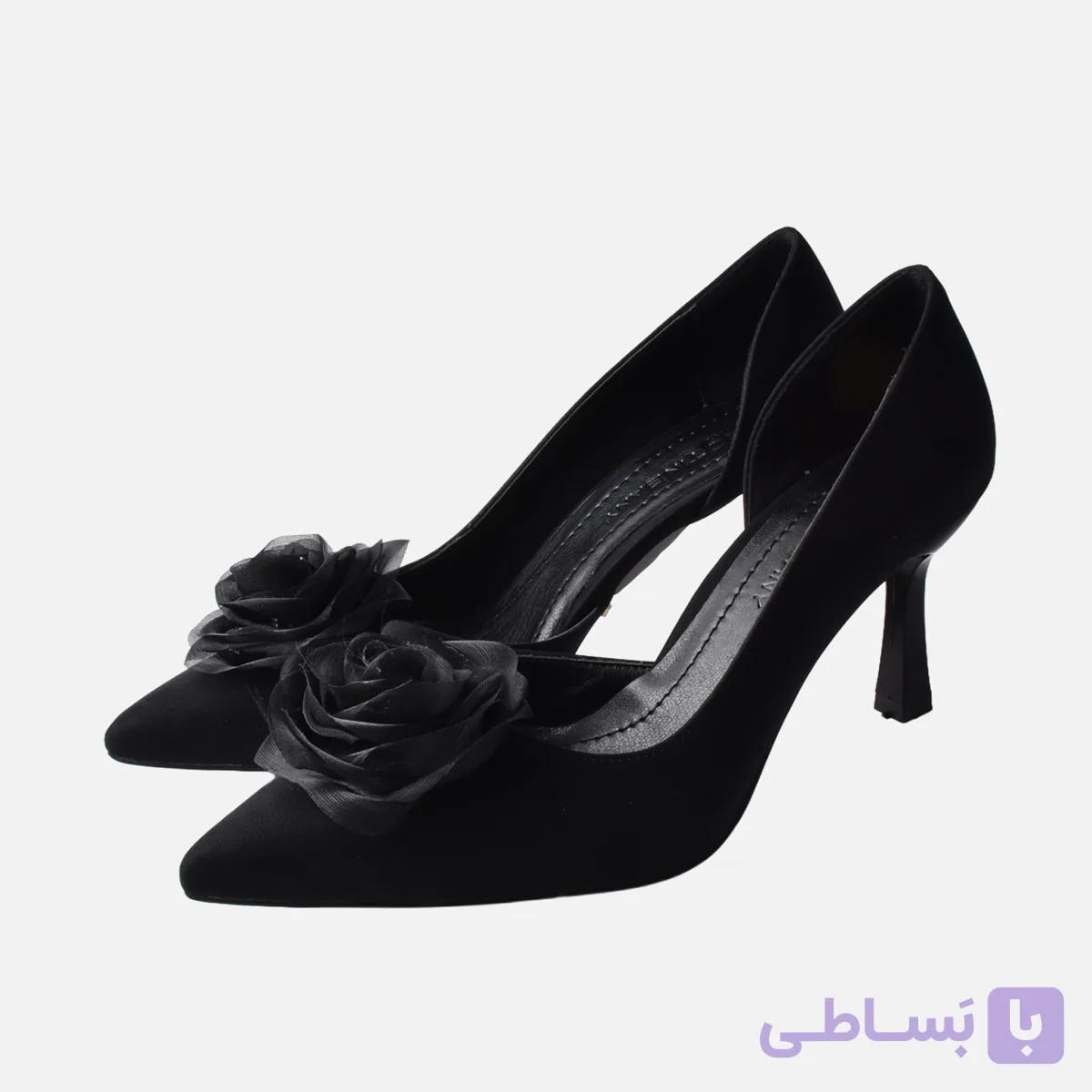 کفش پاشنه‌دار مجلسی زنانه Nera Rosa | کفش مشکی گل‌دار تین‌بانی — تصویر 1