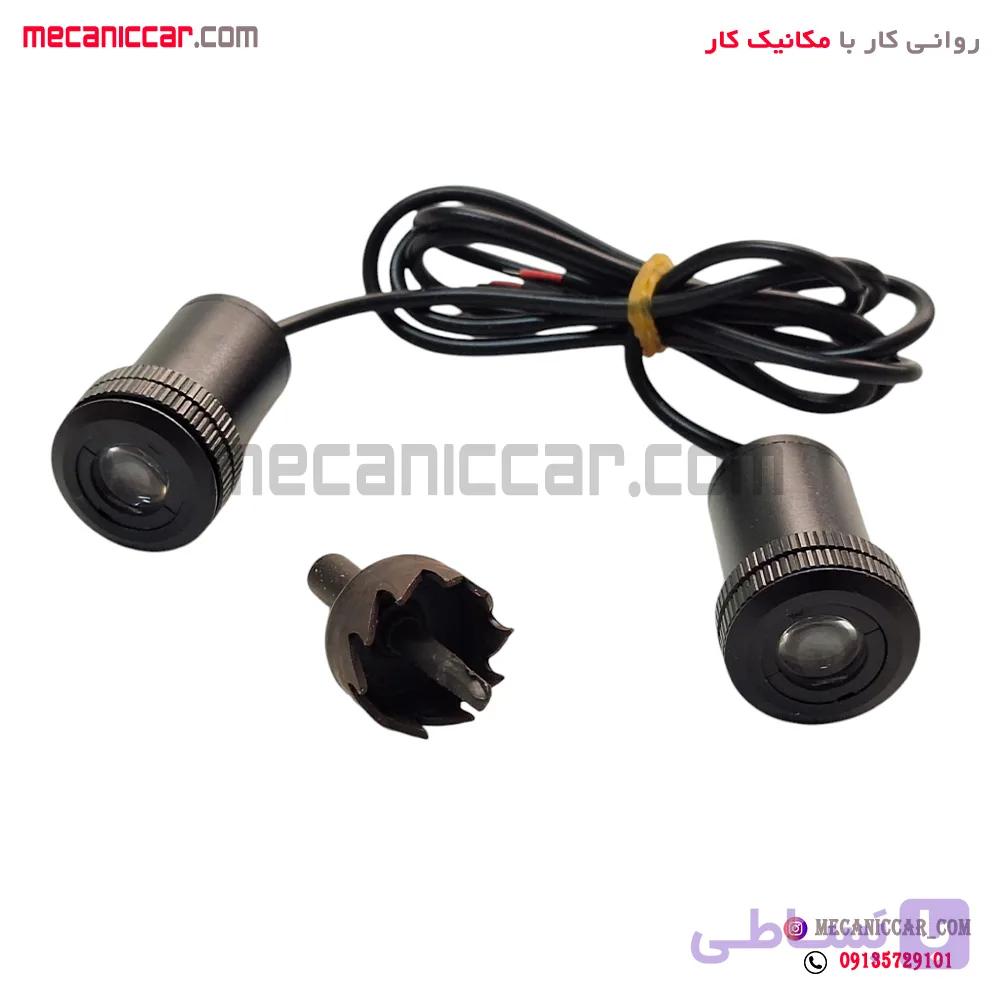 لوگو زیر درب (چراغ ولکام لایت) با مته گرد بر پراید (کیا قرمز) — تصویر 1