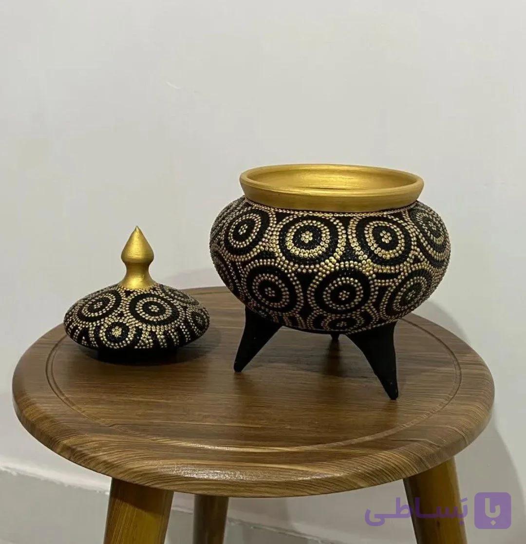 قندان سه پایه سفالی نقطه کوبی