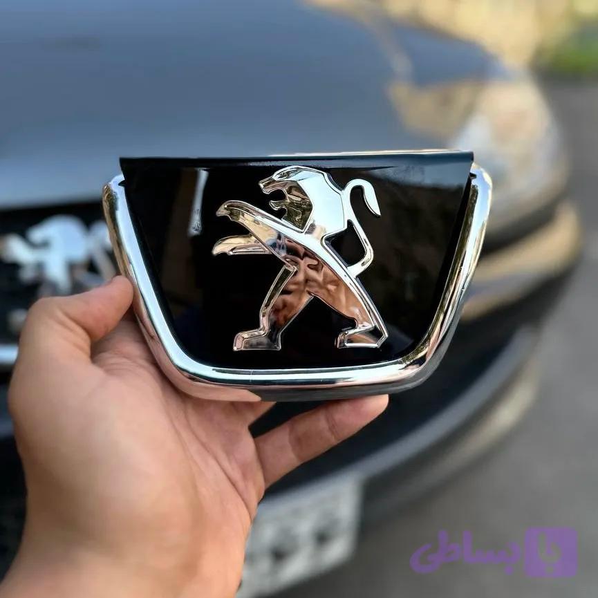 آرم جلو طرح شیر سه بعدی مدل کریستالی پژو 206 — تصویر 1