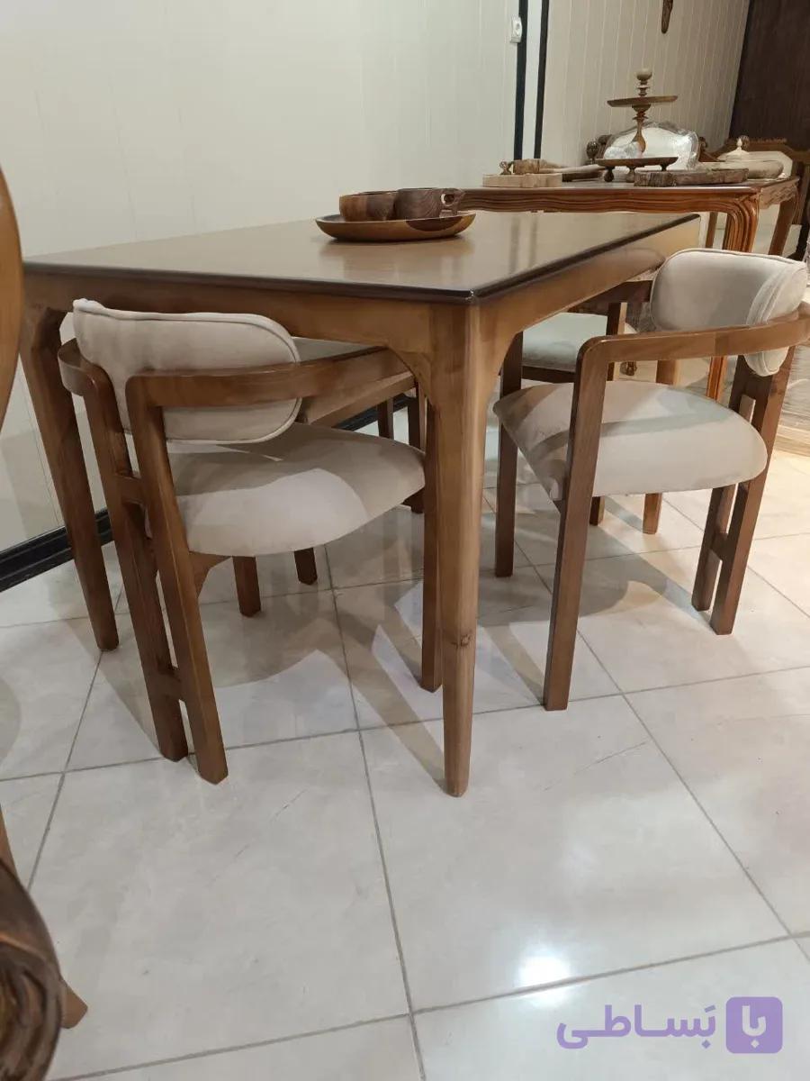 میز غذاخوری