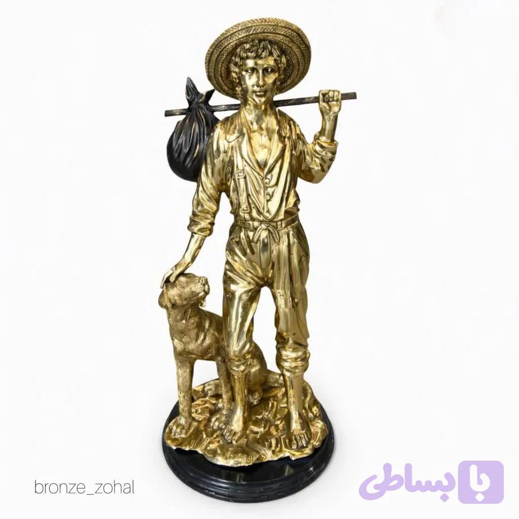 مجسمه برنزی کنارسالنی هاکلبری فین – برنز زحل — تصویر 1