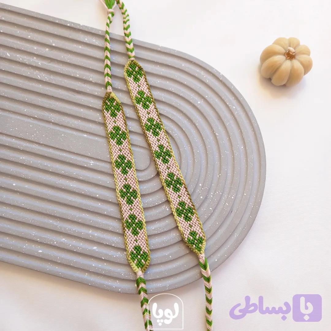 دستبند دوستی طرح شبدر چها برگ رنگ کرم