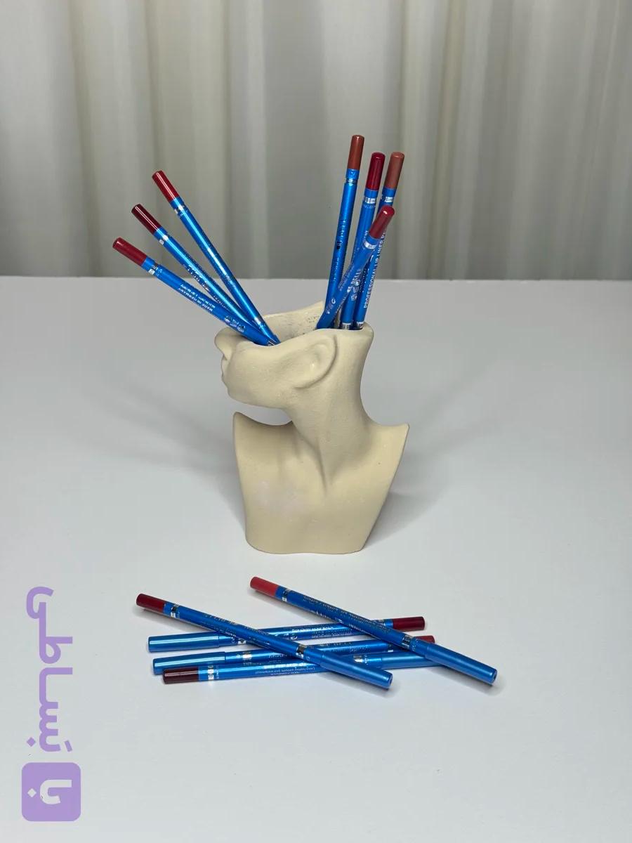 مداد لب چوبی بسیار بادوام